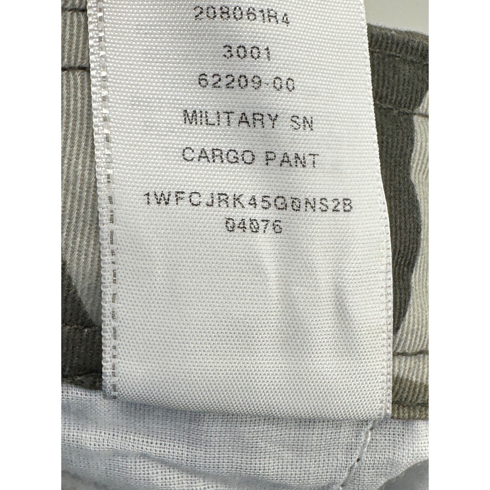 True Religion Cargo Pants Mens 29 Green Camouflage Straight Fit Military Modern - Picture 8 of 9